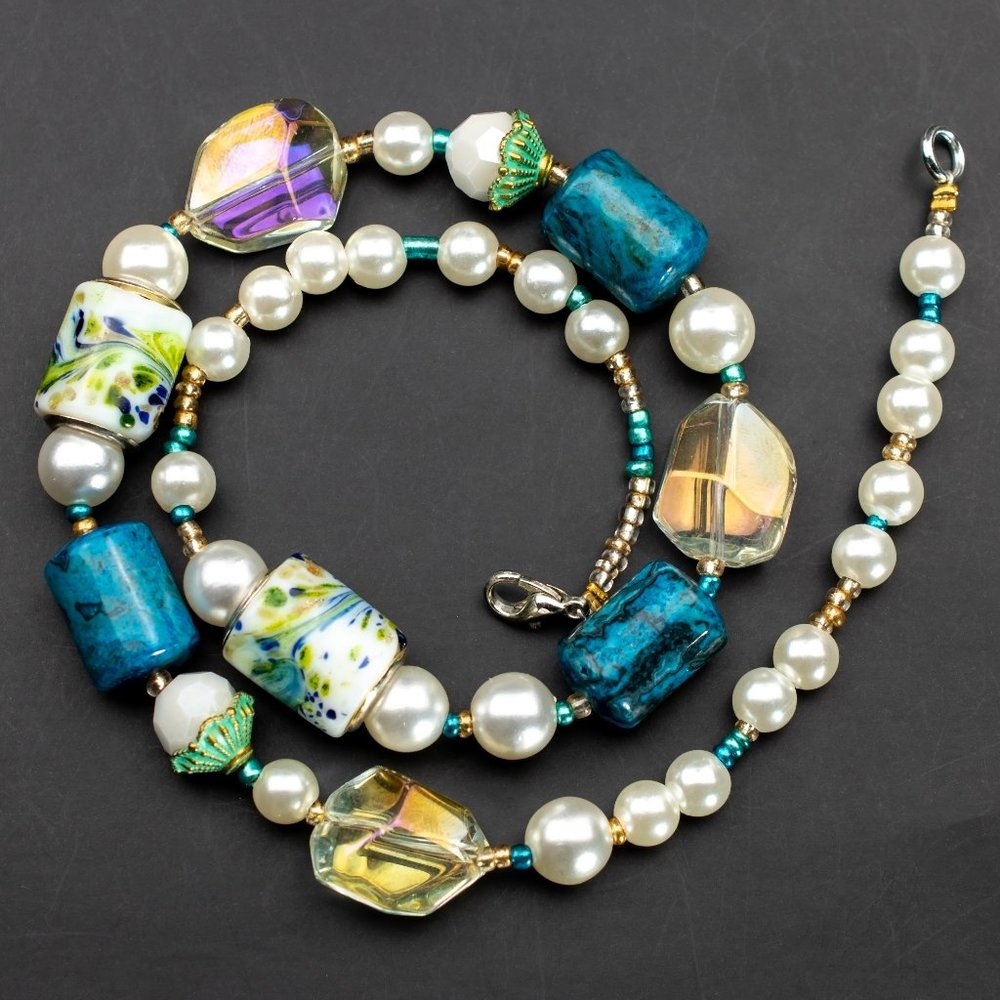 Colorful multi beads and pearl choker necklace, handmade y2k jewelry - Picture 10 of 12